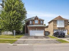 2 BAKERVILLE STREET Whitby Ontario, L1R 2K3