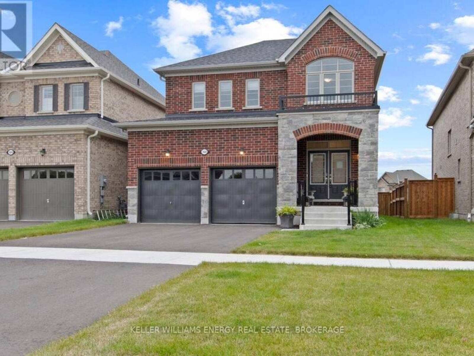 160 ROSSWELL DRIVE, Clarington, Ontario L1E 0A5