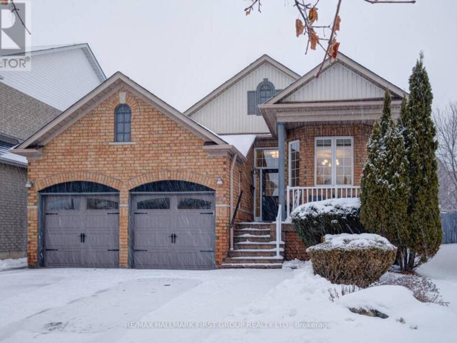 30 AMANDA AVENUE, Whitby, Ontario L1M 1K4