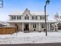 34 EASTGATE CIRCLE Whitby Ontario, L1M 2N3