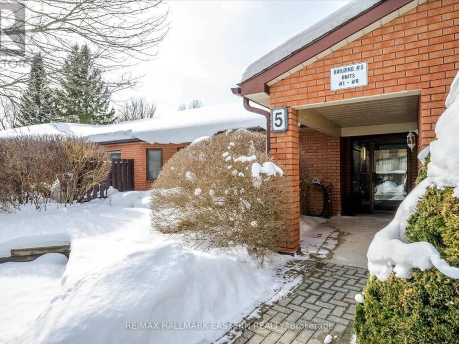 1 - 36 CHAMPLAIN CRESCENT, Peterborough, Ontario K9L 1T1