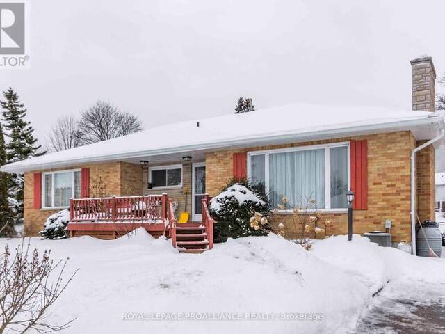 6 HILLCREST STREET Quinte West Ontario, K8V 5L2 - 3 Bedrooms Home For Sale