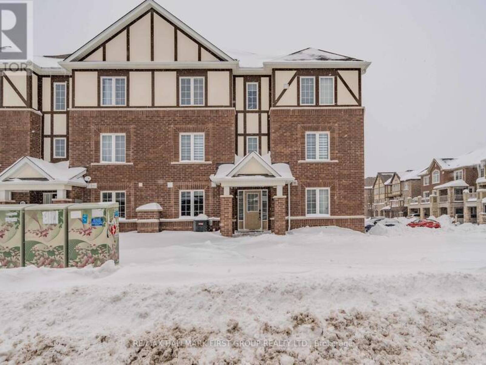 1 GOLDEYE STREET, Whitby, Ontario L1P 0E5