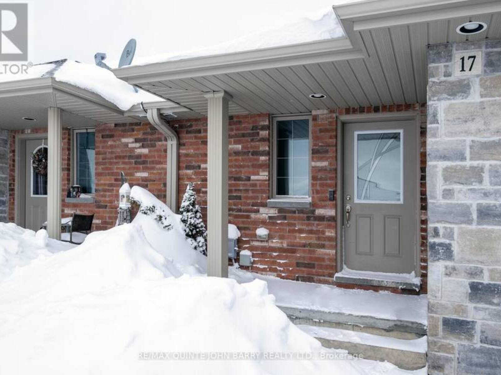 17 MCINTOSH CRESCENT, Quinte West, Ontario K8V 0G1