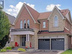 25 JARROW CRESCENT Whitby Ontario, L1M 0G9