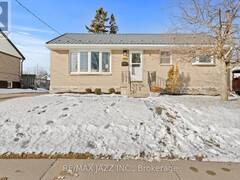 488 ANNAPOLIS AVENUE Oshawa Ontario, L1J 2Y7