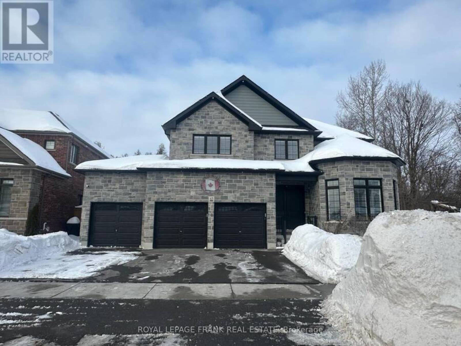 43 HARRY LEE CRESCENT, Clarington, Ontario L1C 7G5