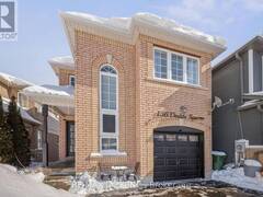 136 DODDS SQUARE Clarington Ontario, L1C 5N2