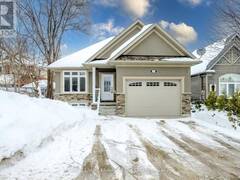 8 - 24 BRINTON DRIVE Peterborough Ontario, K9J 8S8