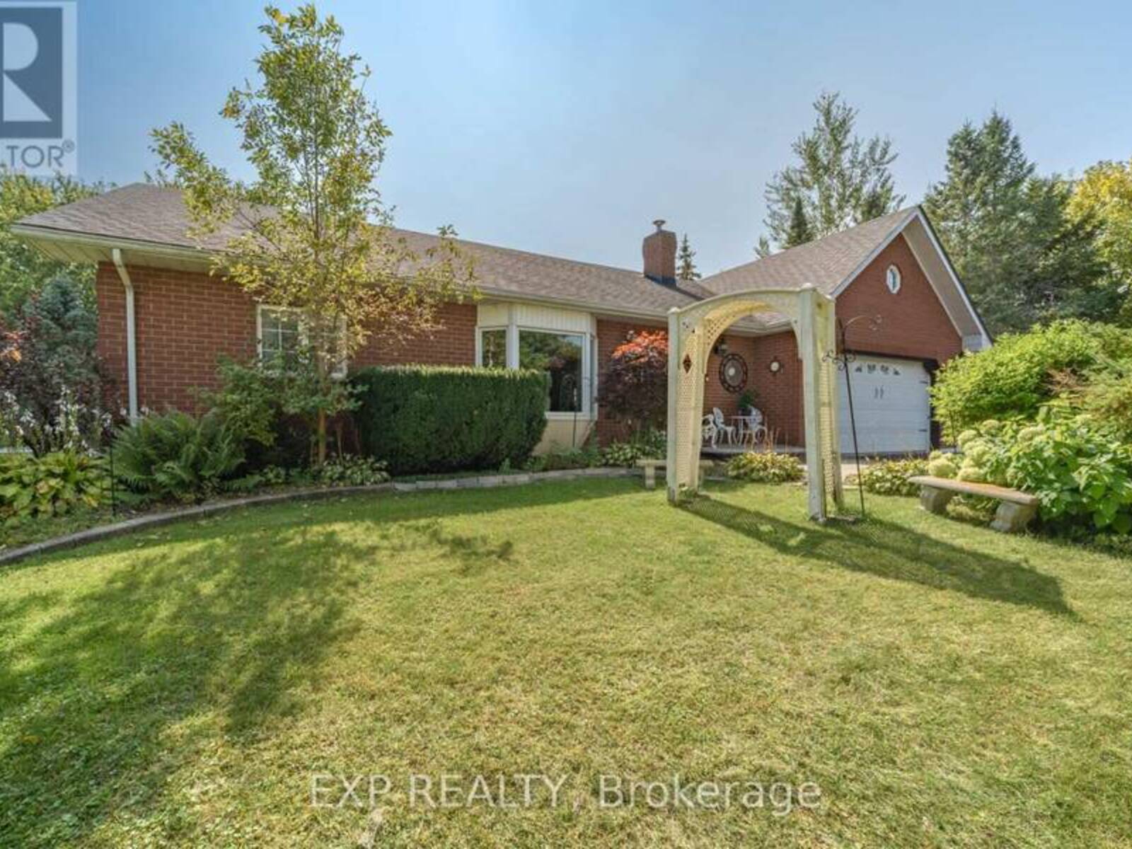 794 OLD 2 HIGHWAY, Quinte West, Ontario K8V 5P5