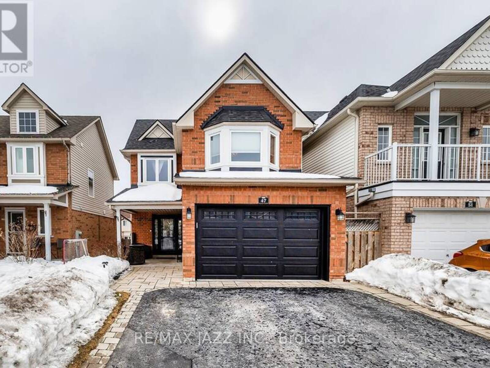 47 HUTTON PLACE, Clarington, Ontario L1C 5H5