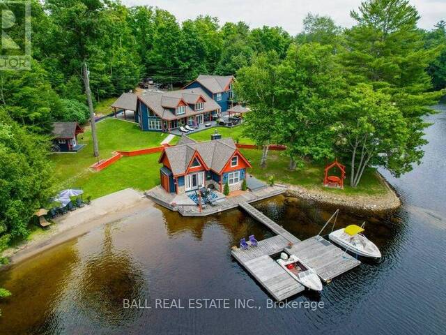 33 FIRE ROUTE 210 Trent Lakes Ontario, K0L 1J0 - 3 Bedrooms Waterfront Home For sale