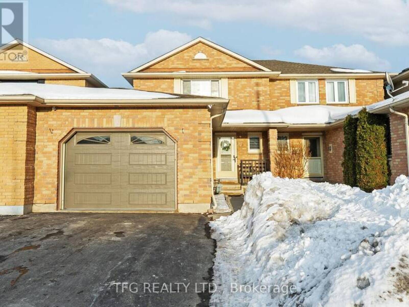 15 SHORT CRESCENT, Clarington, Ontario L1E 2Z5