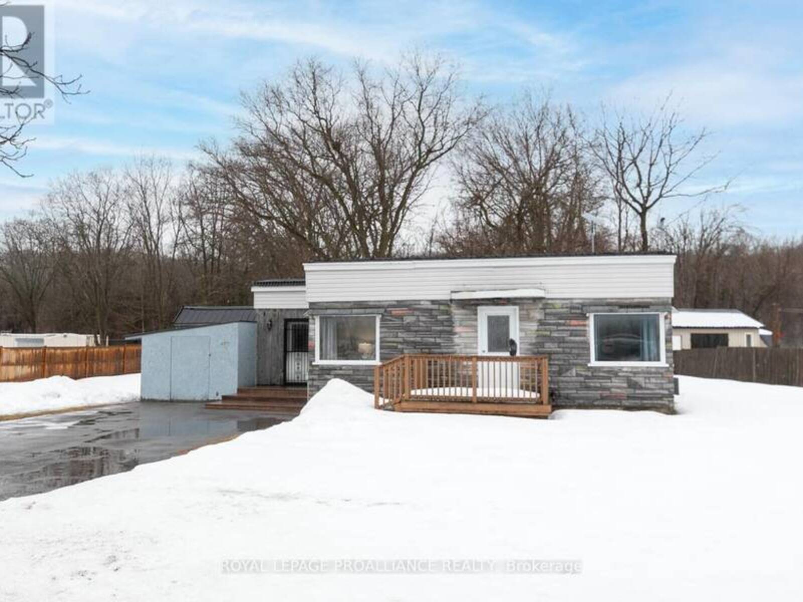 526 TRENTON FRANKFORD ROAD, Quinte West, Ontario K8V 5P6