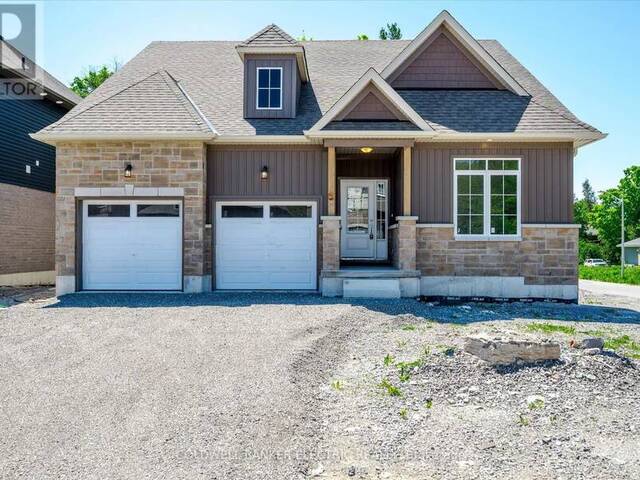 3 HILLCROFT WAY Bobcaygeon Ontario, K0M 1A0 - 4 Bedrooms Home For Sale