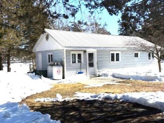 6531 COUNTY RD 50 Campbellford Ontario, K0L 1L0 - 2 Bedrooms Waterfront Home For sale