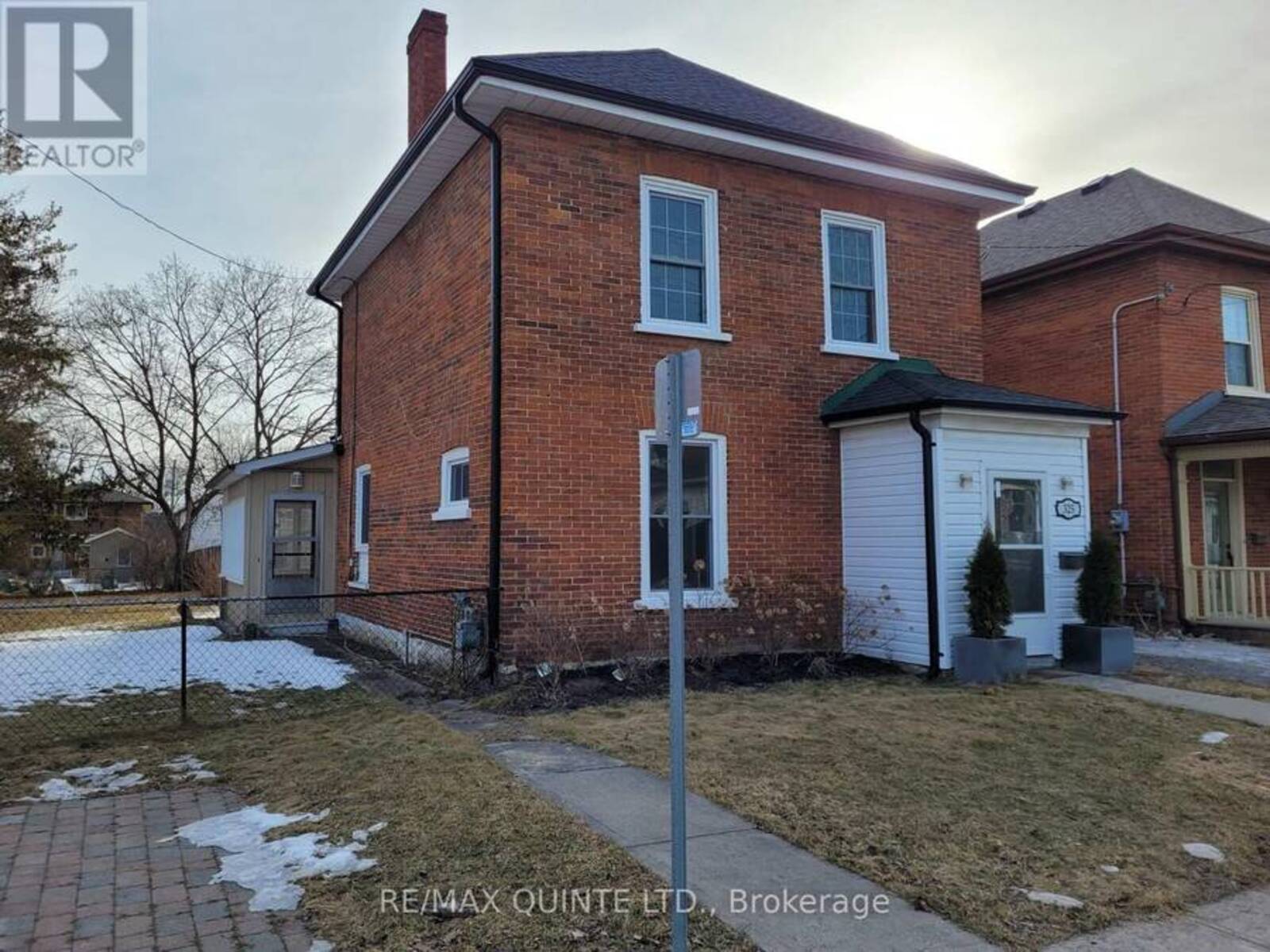 325 CHARLES STREET, Belleville, Ontario K8N 3M7