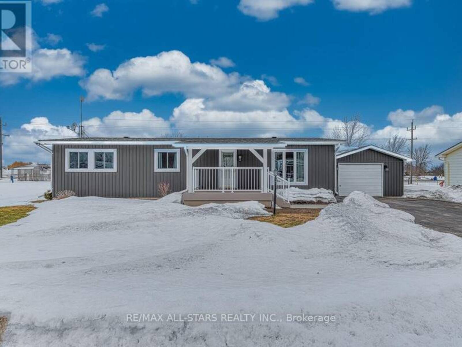 32 VISTA DRIVE, Lindsay, Ontario K9V 0H7