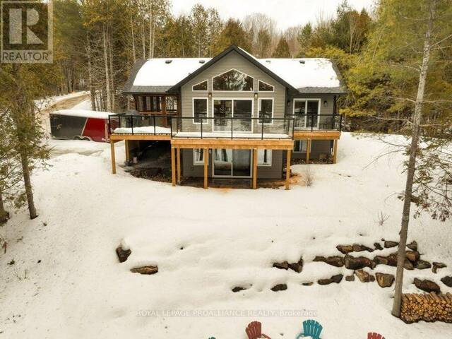 1121 FARM LAKE LANE Addington Highlands Ontario, K0H 1K0 - 4 Bedrooms Waterfront Home For sale