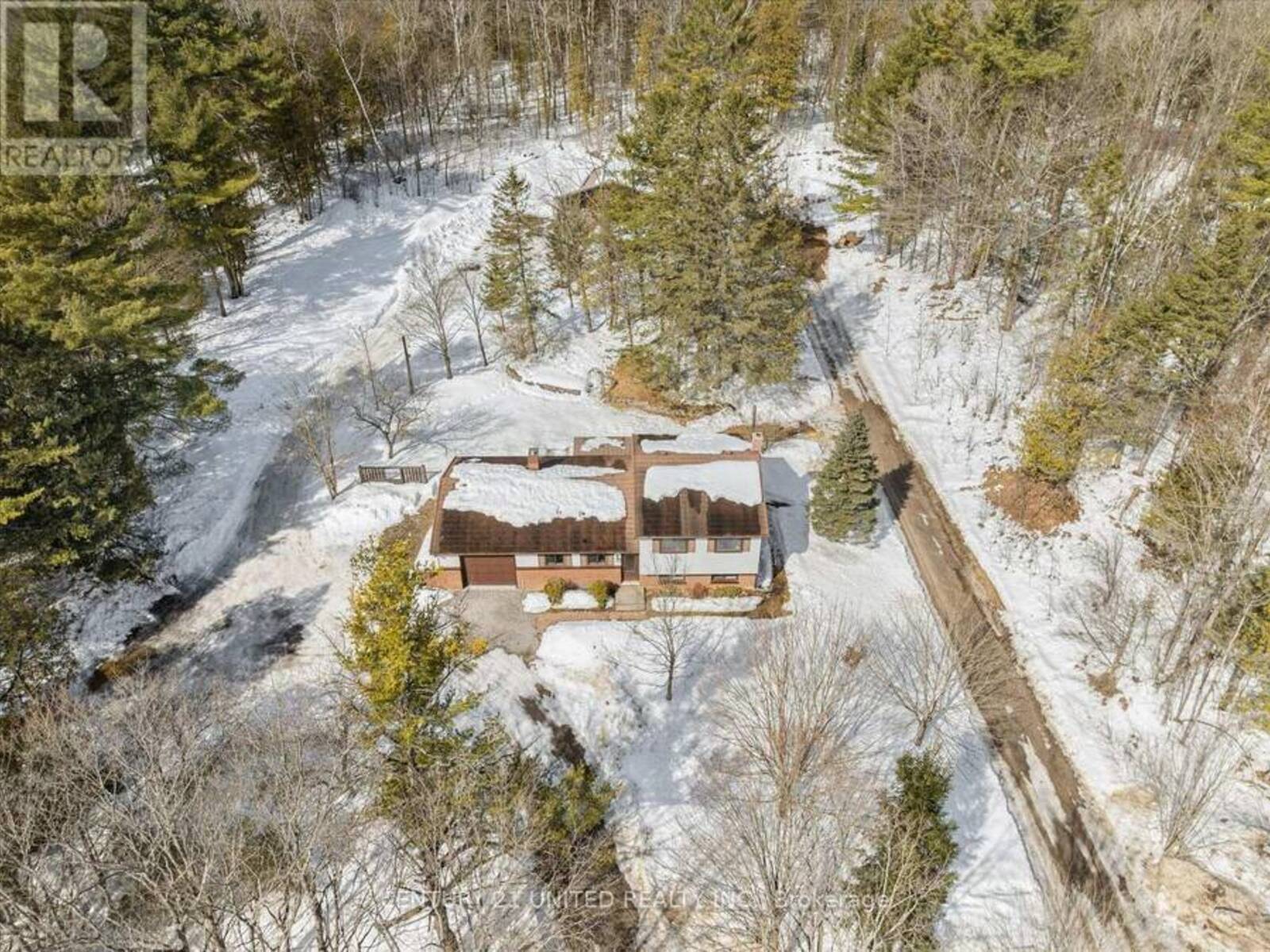 123 MOON LINE ROAD, Bobcaygeon, Ontario K0M 1A0