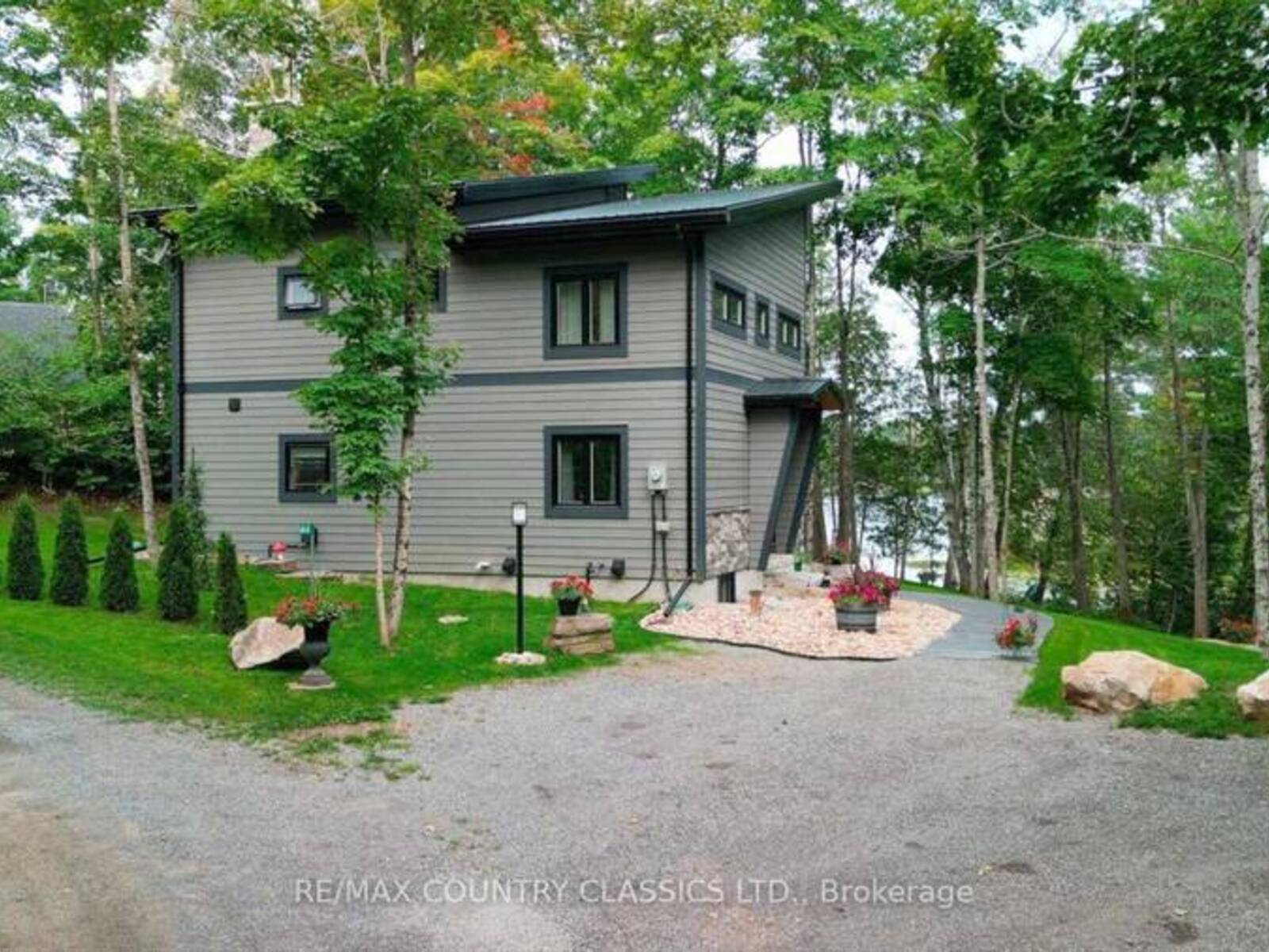 144 BLUE HERON LANE, Apsley, Ontario K0L 1A0