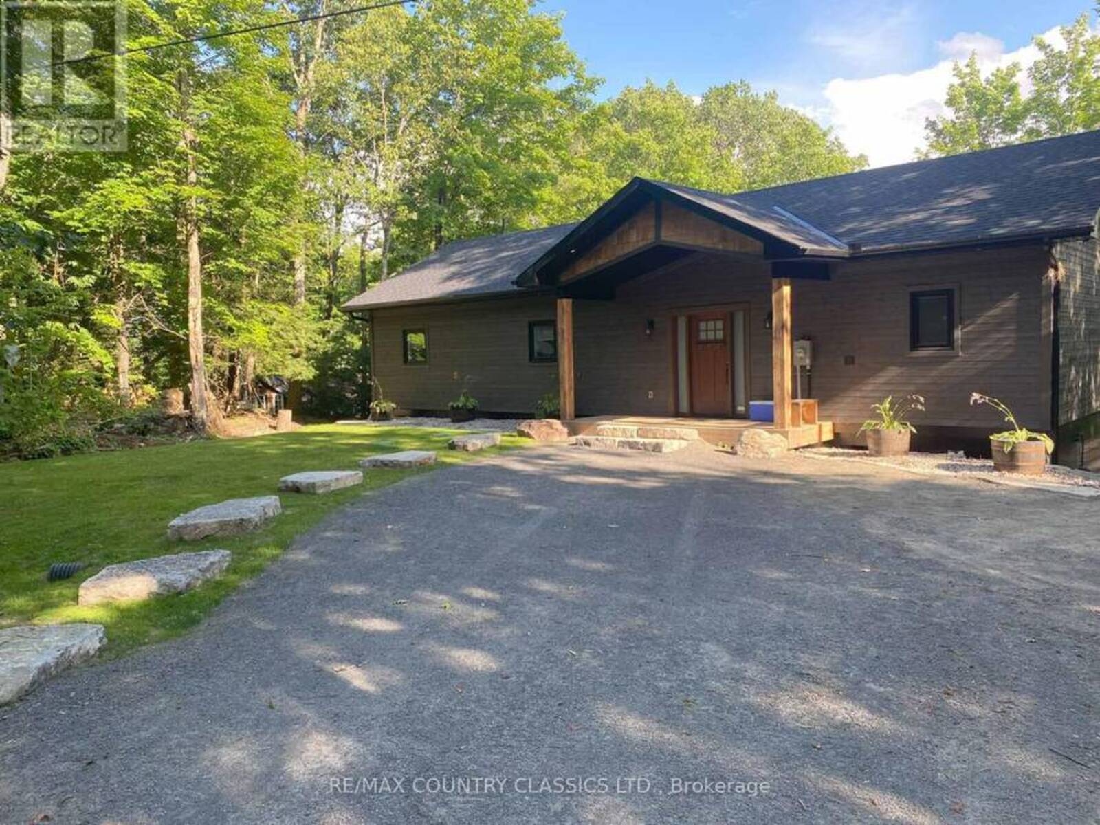 1047 HINTERLAND TRAIL, Bancroft, Ontario K0L 1C0