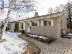 271 WOODLAND DRIVE Peterborough Ontario, K9L 1P2