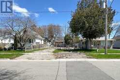 305 OSHAWA BOULEVARD S | Oshawa Ontario | Slide Image Three