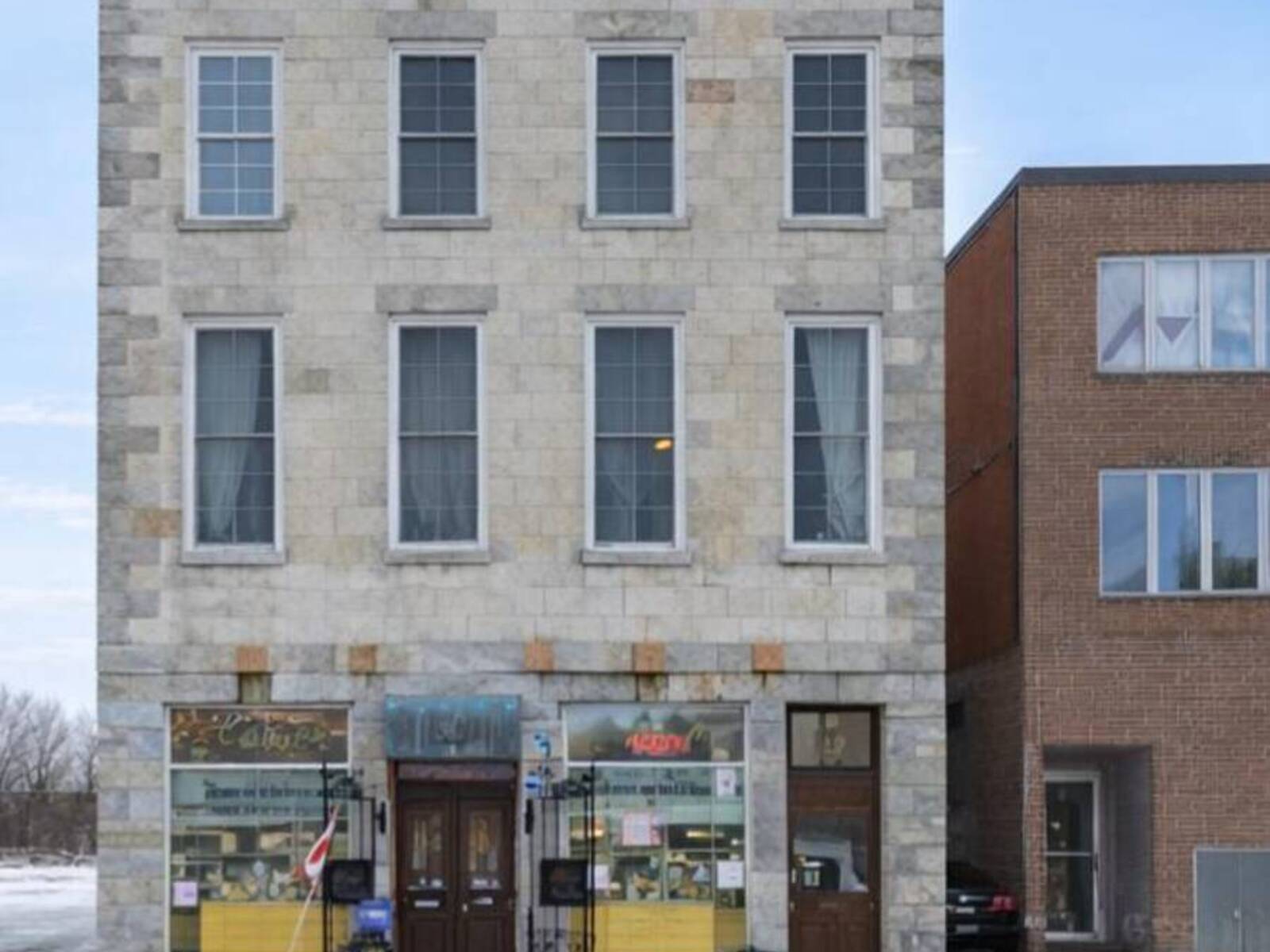 393 FRONT STREET, Belleville, Ontario K8N 2Z9