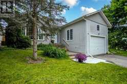 75 OXFORD STREET | North Kawartha Ontario | Slide Image Three