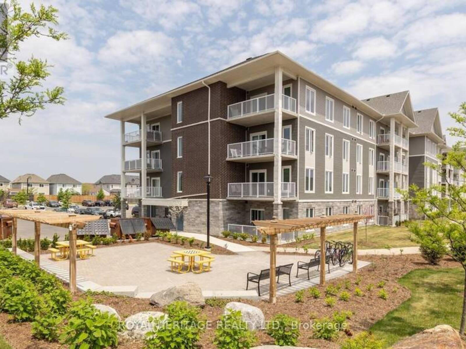 209 - 290 LIBERTY STREET N, Clarington, Ontario L1C 0V5