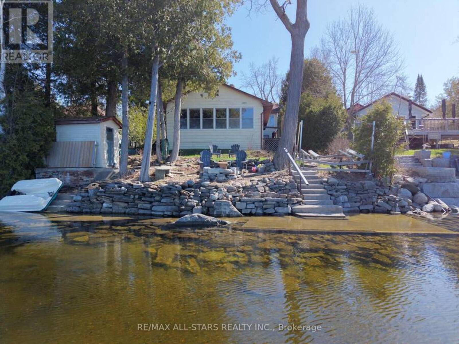 393 HILLSIDE DRIVE, Kawartha Lakes, Ontario K0M 1C0