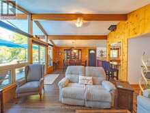 27 MARTIN LANE | Apsley Ontario | Slide Image Forty
