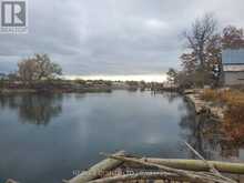 40 FISHERMAN'S COVE LANE | Frontenac Islands Ontario | Slide Image Two
