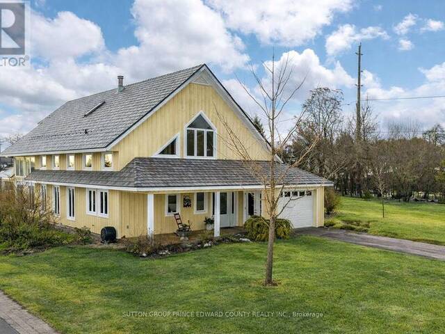 4 CARLA COURT Prince Edward Ontario, K0K 3L0 - 3 Bedrooms Waterfront Home For sale