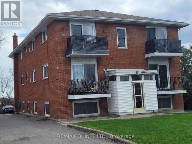 27 KING GEORGE SQUARE Belleville Ontario, K8P 2A6 - Multi-family Home For Sale