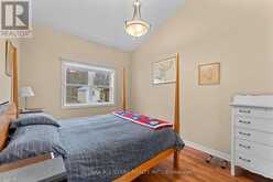 22 DEANE STREET | Fenelon Falls Ontario | Slide Image Twelve