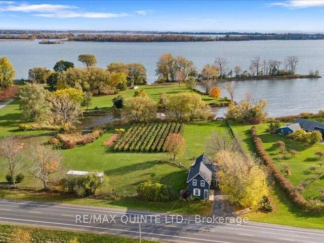 15775 LOYALIST PARKWAY Prince Edward Ontario, K0K 1G0 - 2 Bedrooms Waterfront Home For sale