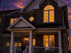 127 KNAPTON DRIVE Newmarket Ontario, L3X 3B3