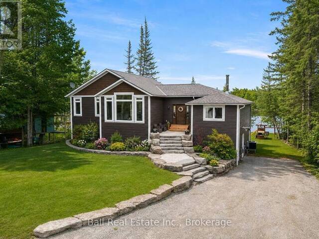 34 FIRE ROUTE 106 Bobcaygeon Ontario, K0M 1A0 - 5 Bedrooms Waterfront Home For sale