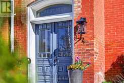 4 PINE STREET | Belleville Ontario | Slide Image Ten