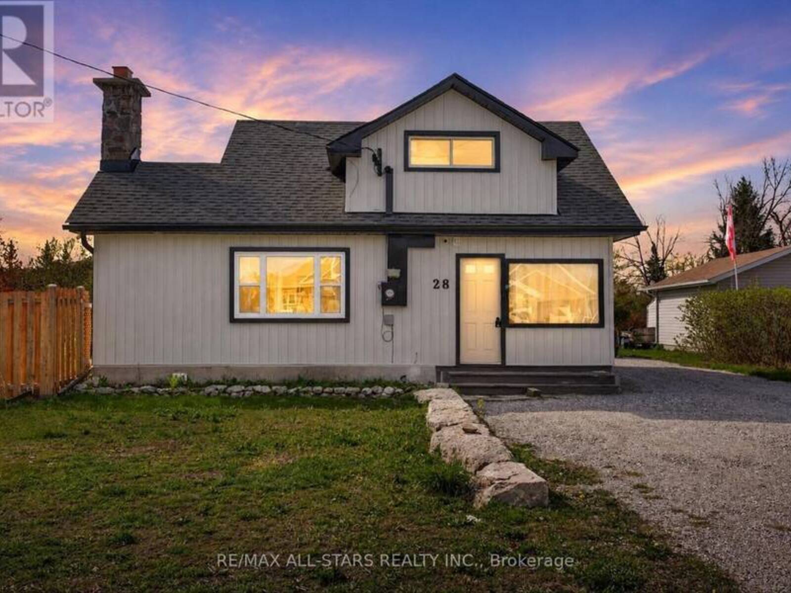 28 PRINCE STREET W, Bobcaygeon, Ontario K0M 1A0