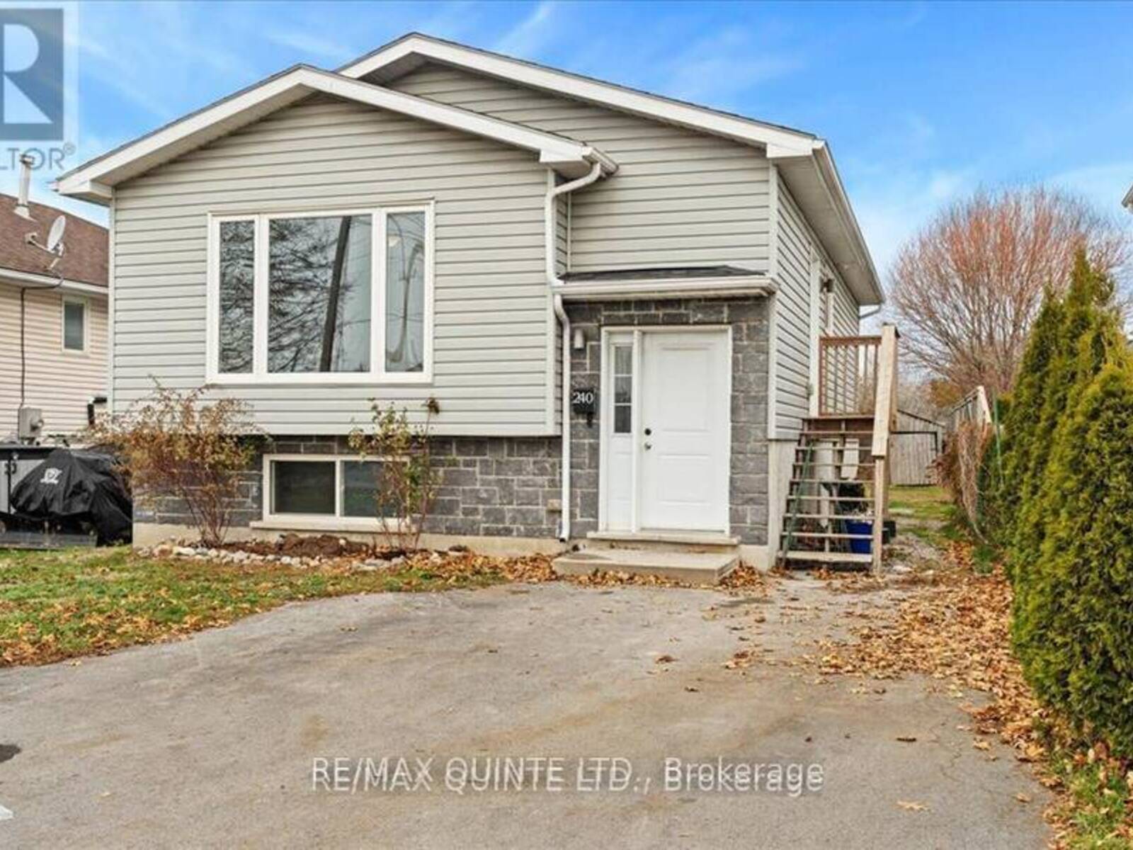 240 COLLEGE STREET E, Belleville, Ontario K8N 2V9