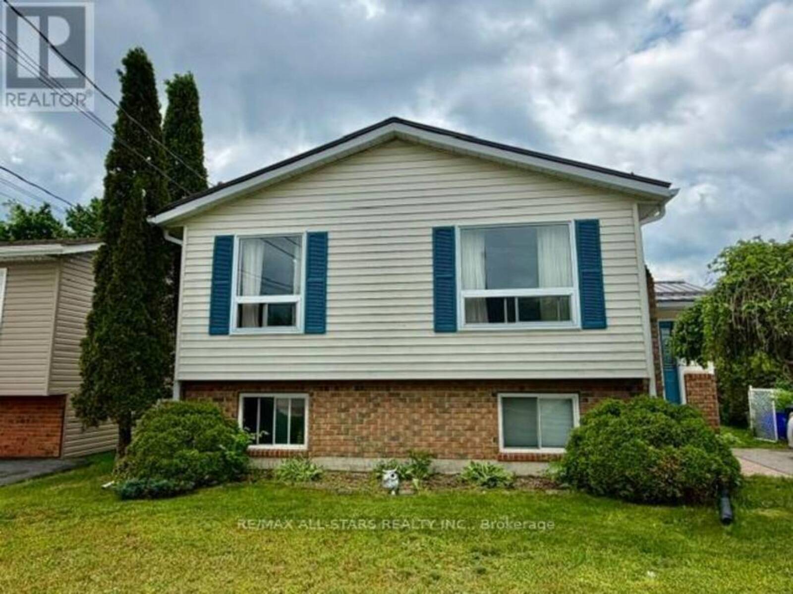 16 DUNN STREET, Bobcaygeon, Ontario K0M 1A0