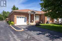 11 - 111 COLBORNE STREET | Fenelon Falls Ontario | Slide Image One