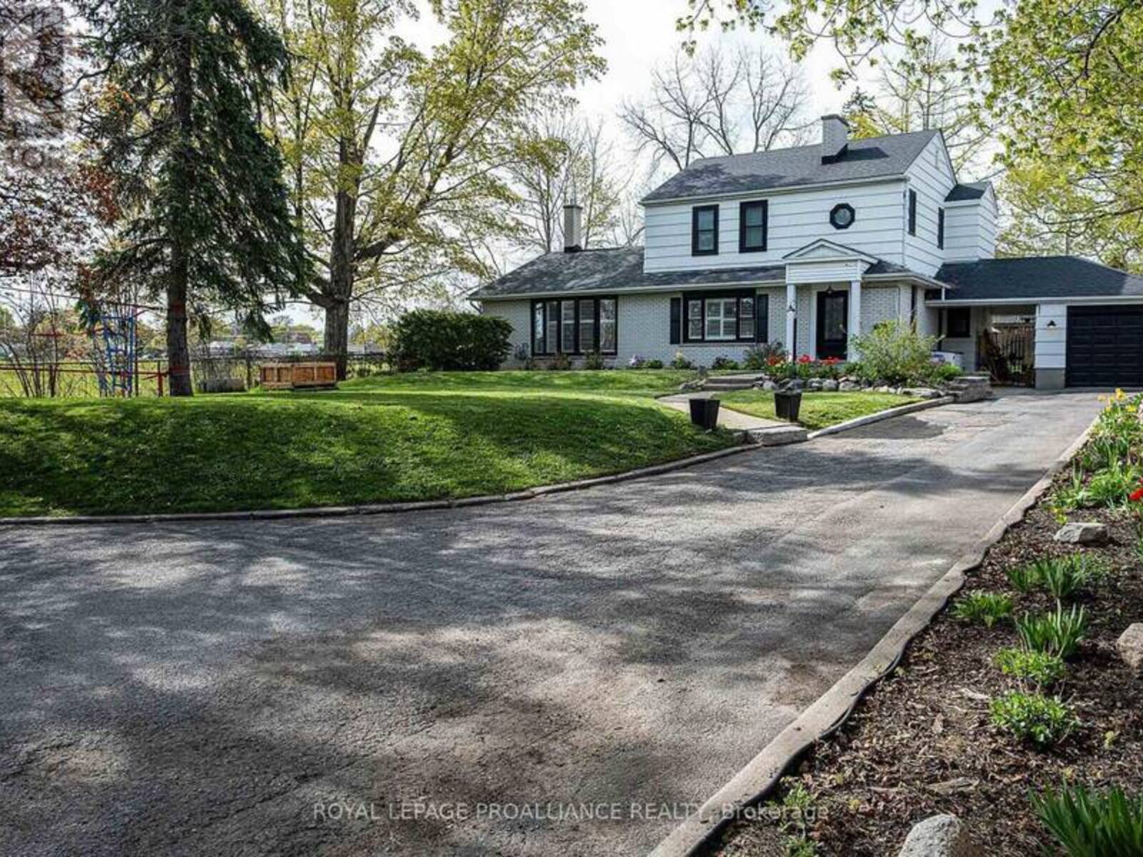 306 DUNDAS STREET W, Quinte West, Ontario K8V 3S3