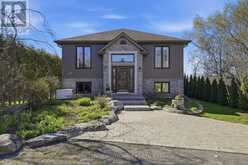 31 PRICE STREET E | Brighton Ontario | Slide Image Three