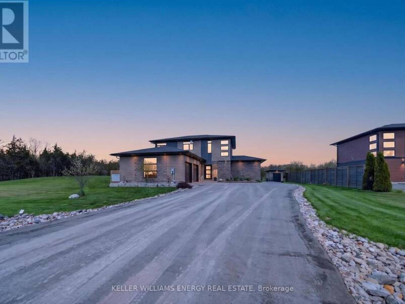 108 FOSTER ROAD, Prince Edward, Ontario K0K 1W0