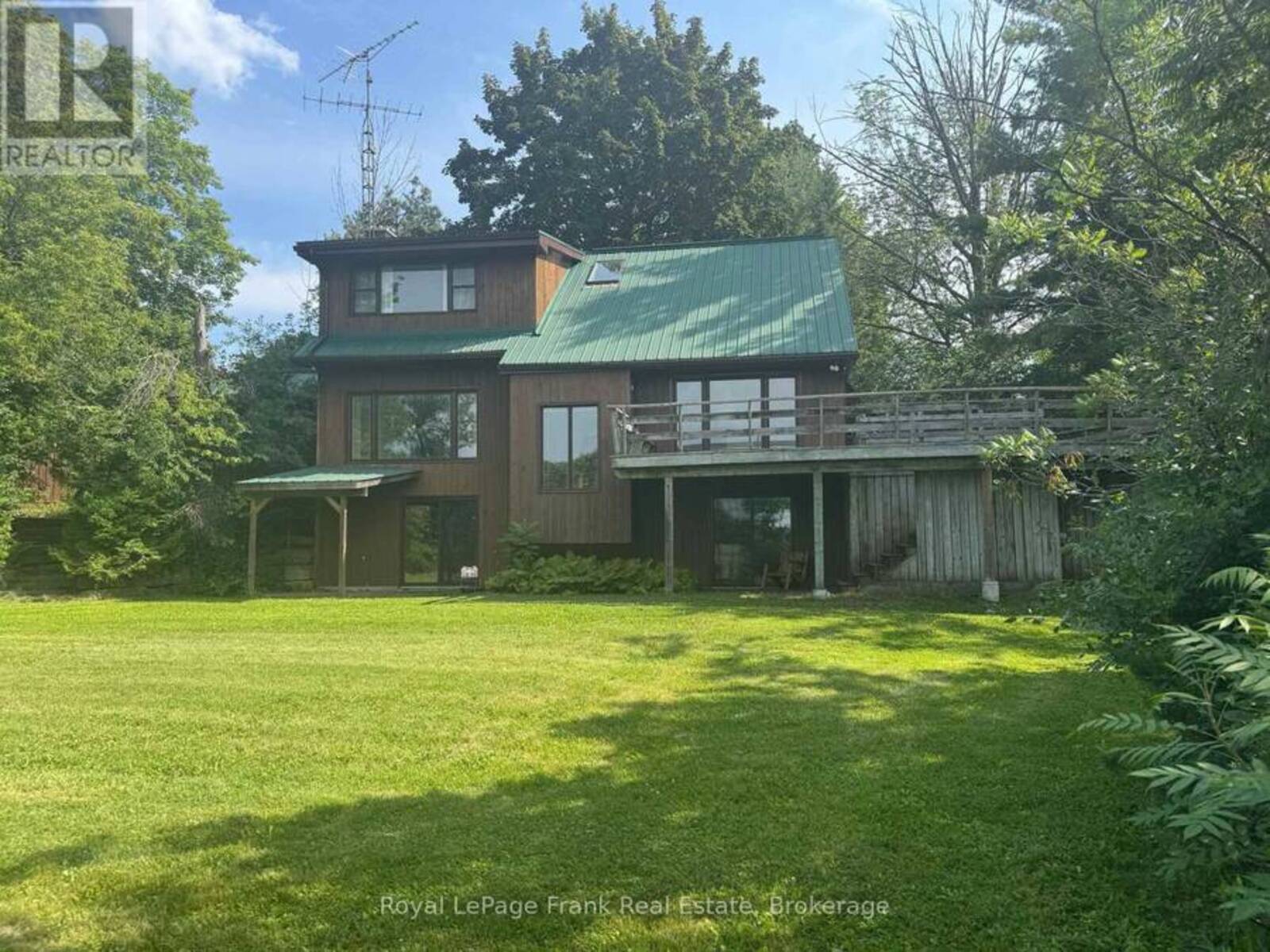 674 DICKIE ROAD, Peterborough, Ontario K9J 6X3