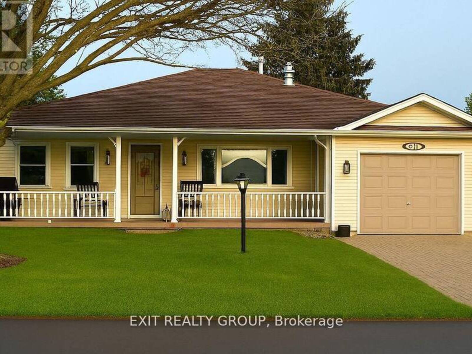 1 QUAKER COURT, Prince Edward, Ontario K0K 3L0